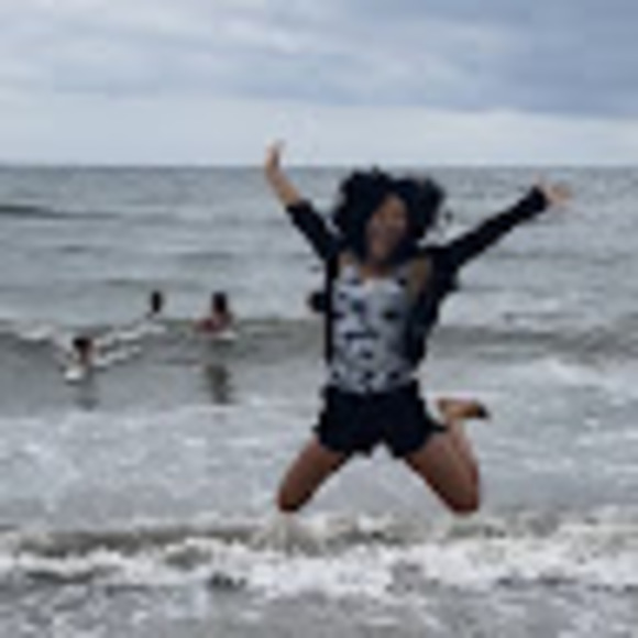 Meet your Posher, Maddie - Picture 1 of 1